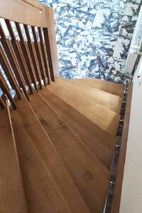 Floating stairs