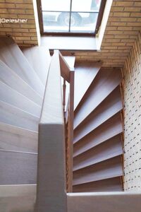 Floating stairs